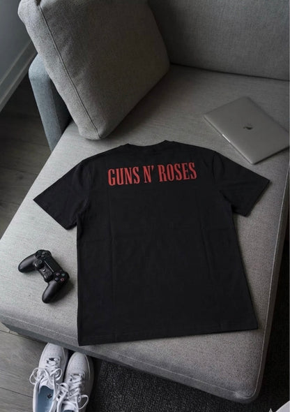 تيشيرت GUNS N' ROSES اسود , قالب طبيعي •
