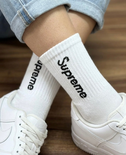 جوارب Supreme