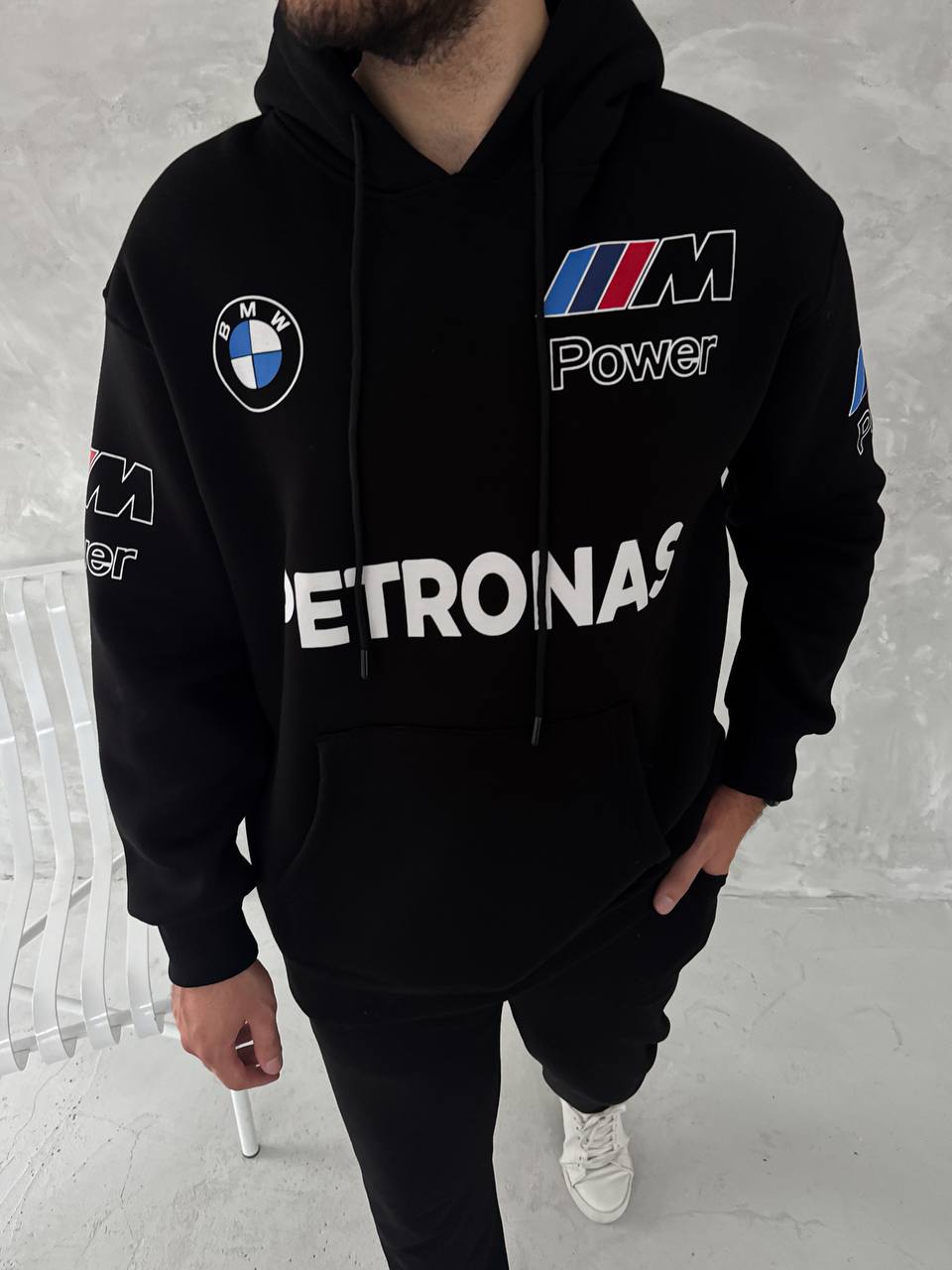 BMW هودي